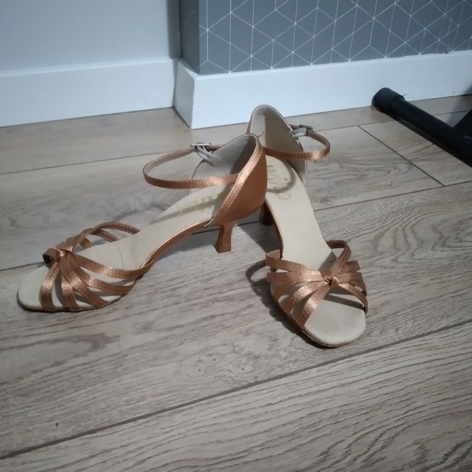 Buty do tańca towarzyskiego LATINO - OLIVIA (wika.pl)
