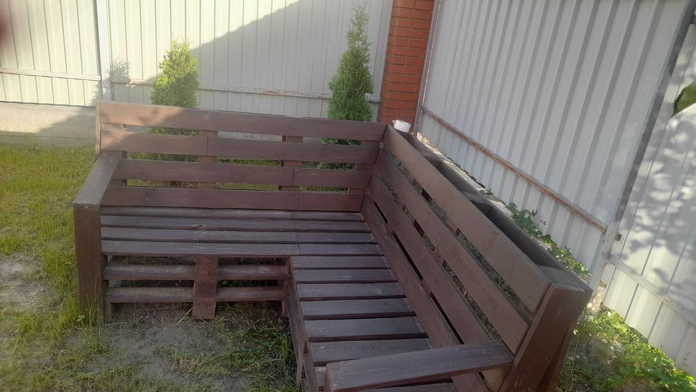 Продам дерев'яний куток 170×150×85