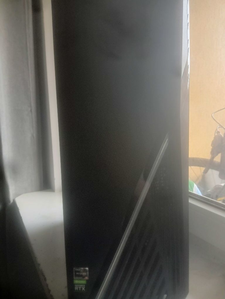 Komputer gamingowy + monitor