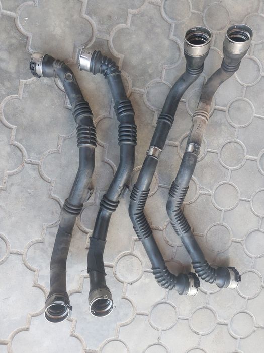 Патрубок інтеркулера 1.5dci лівий  Dacia/Duster/Renault/Kangoo/Clio