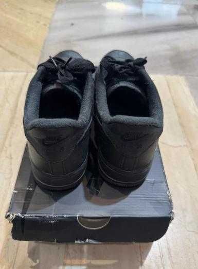 Nike Air Force 1 Low Supreme Black EU39