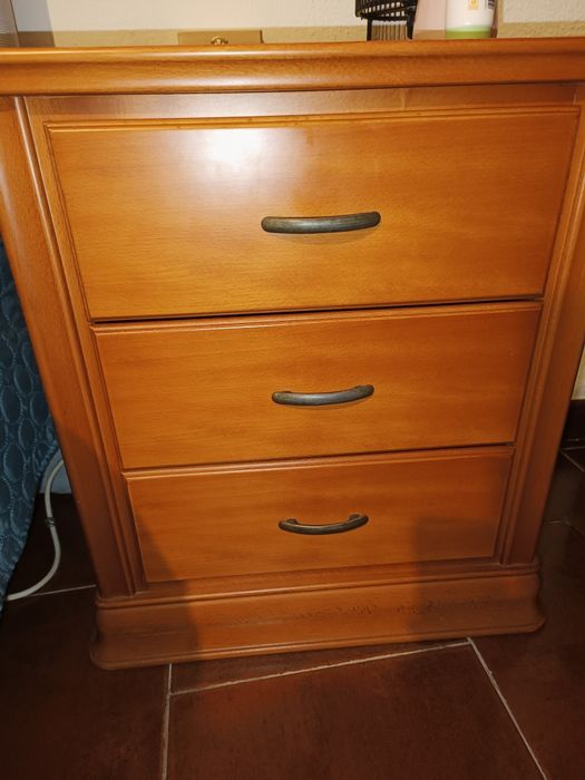 Quarto em Madeira Maciça de cerejeira