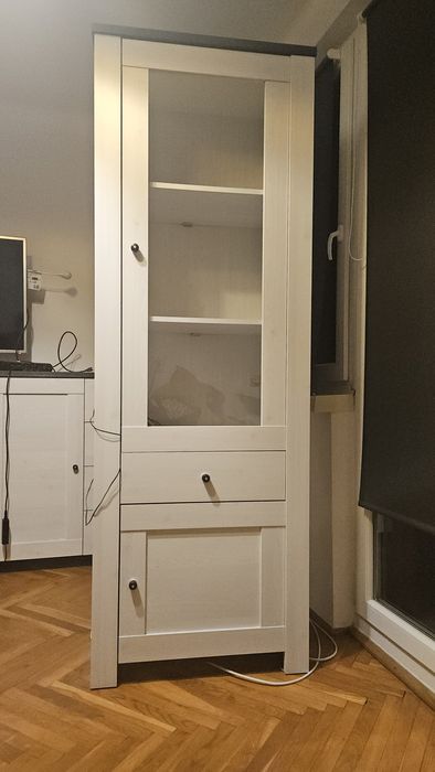 Witryna biała z szufladą i szafką