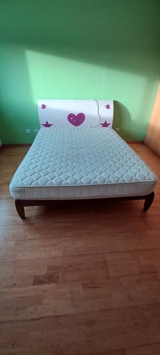 Cama de casal com colchão