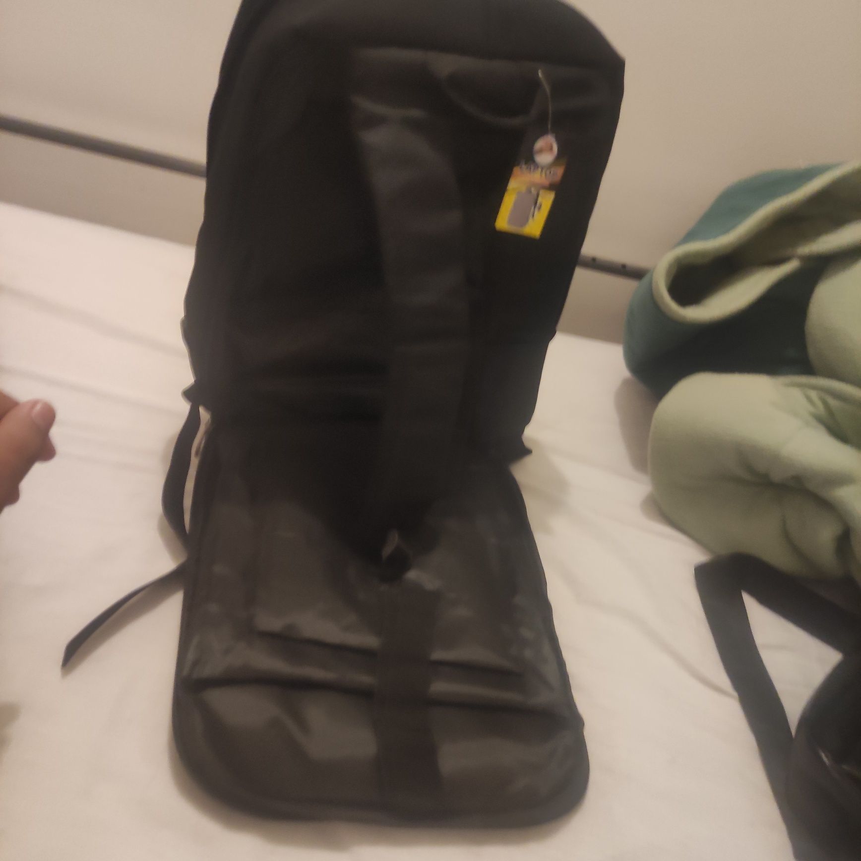 Mochila para laptop muito legal e muito segura, nova e nunca usada