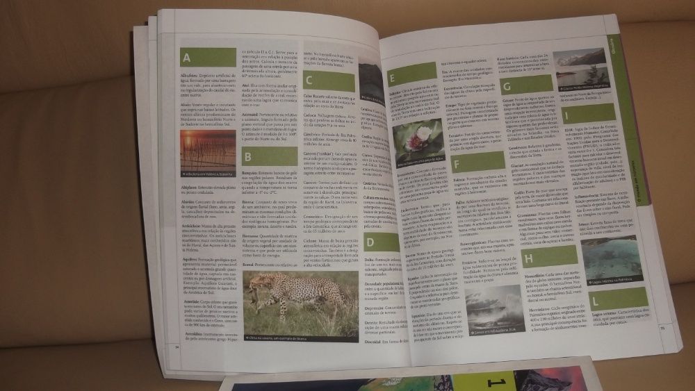 livro ATLAS universal lindo