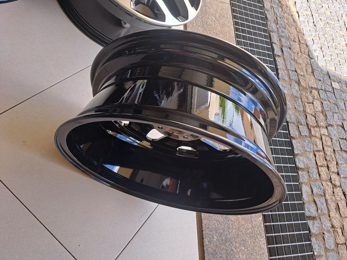 Conjunto de jantes 17"  Renault  .