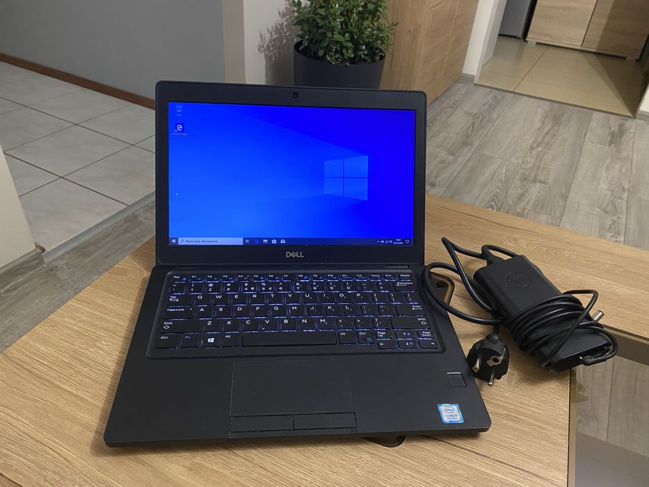 Laptop DeLL i5-8gen. Dysk ssdm2-256gb. Nowa bateria. 8gbRam ddr4