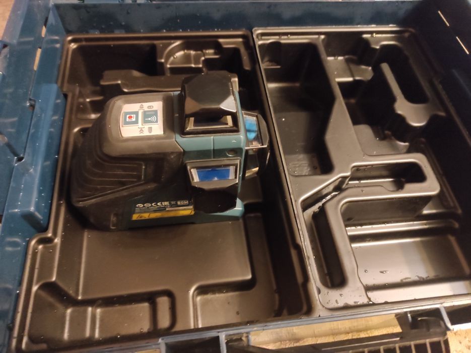 Продам Лазерний нівелір Bosch GLL 3-80 Professional

Ціна вказана за к