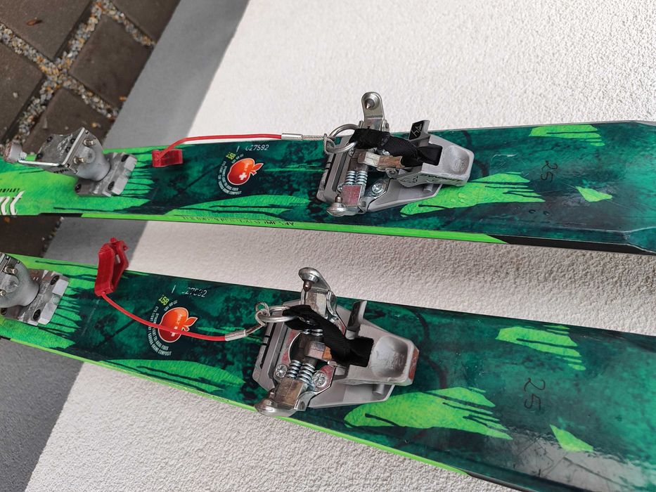 SKITOUR MOVEMENT IKI 158cm dynafit  foki zadbane