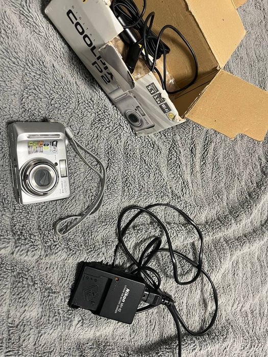 Цифровий фотоапарат nicon Coolpix p2