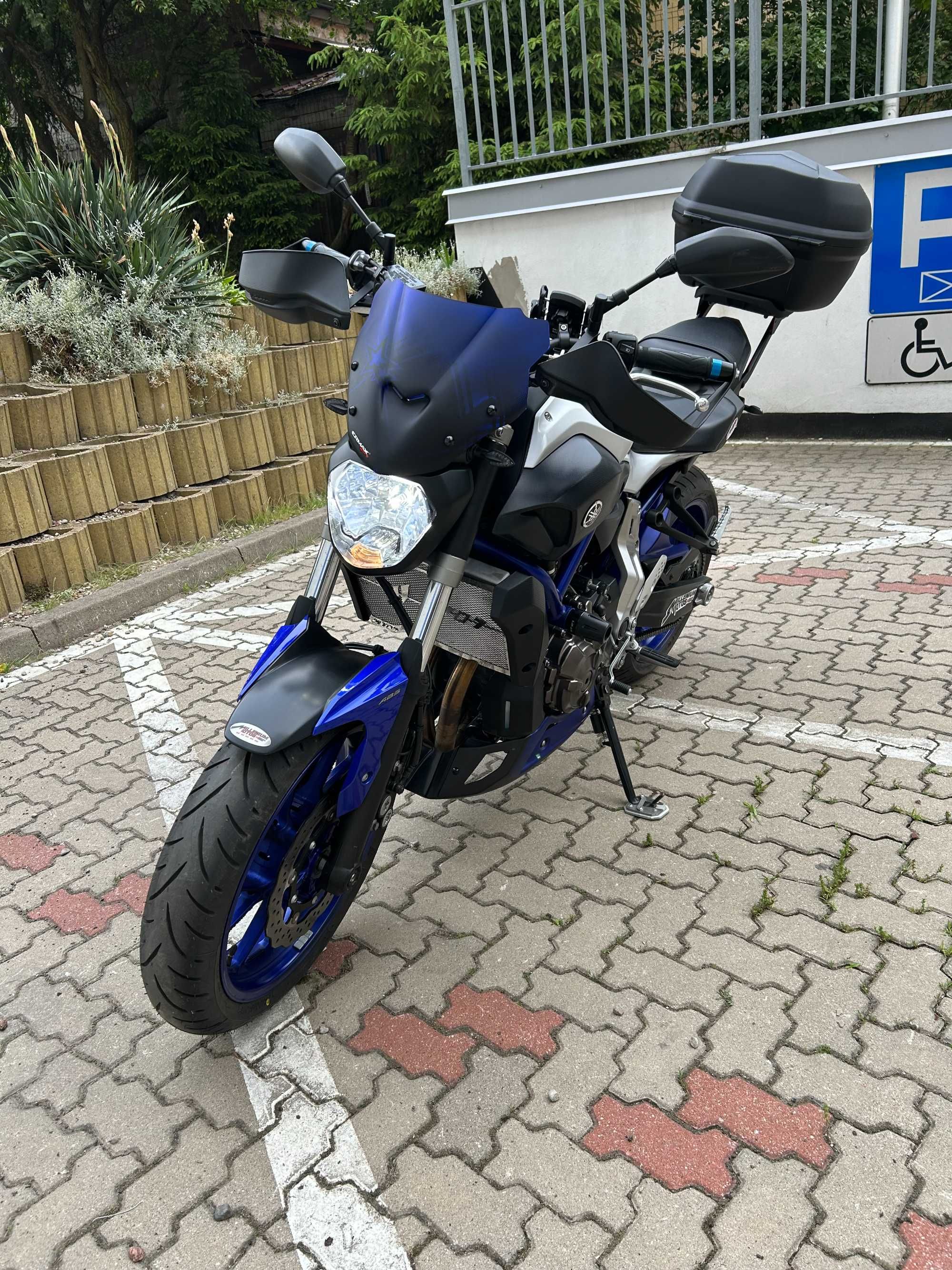 YAMAHA MT 07 689 cm/ ABS