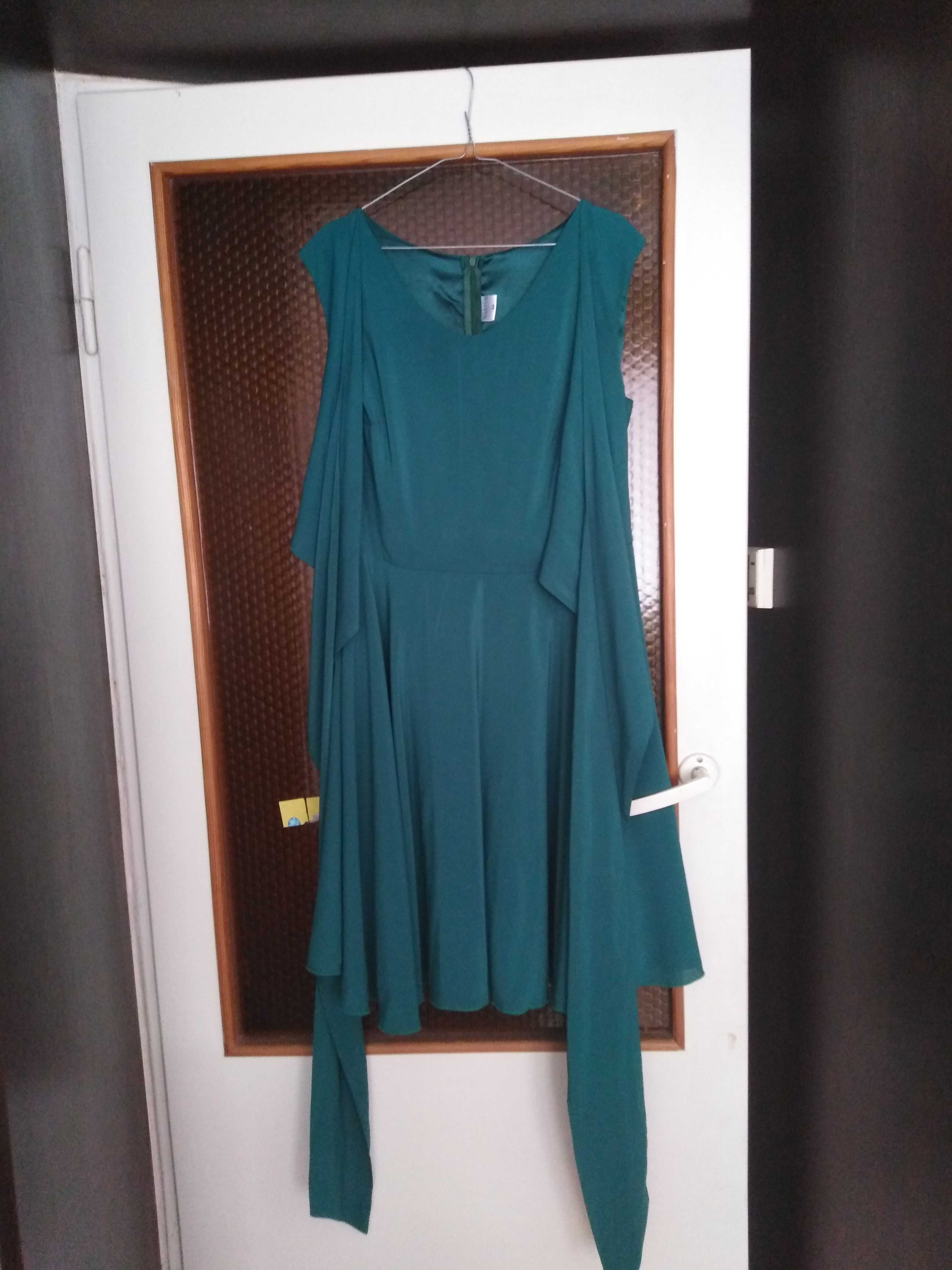 Sukienka z szyfonu w kolorze butelkowej zieleni