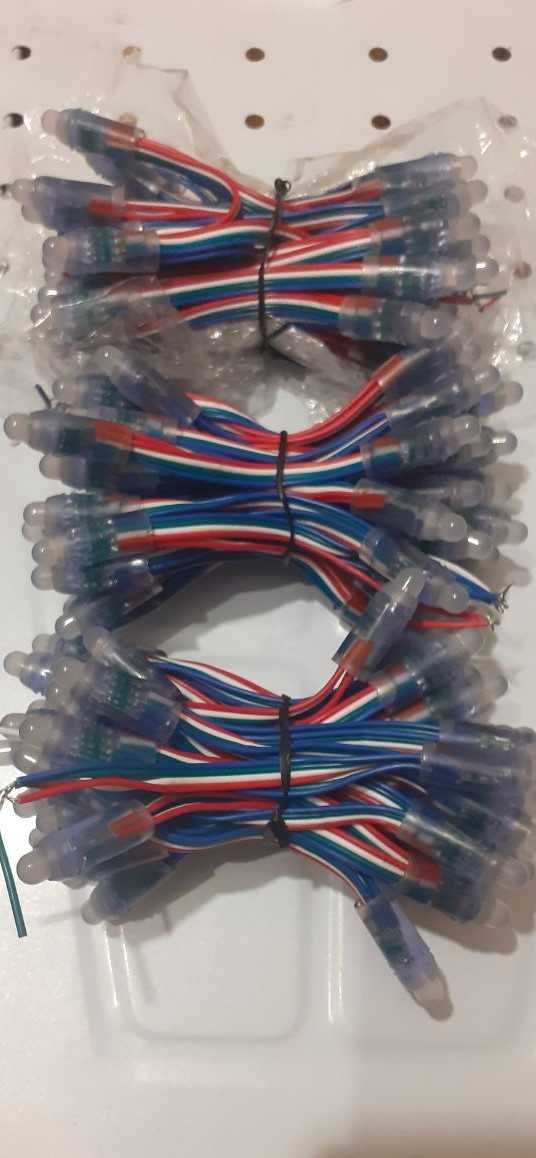 Гірлянди з 50  RGB піксель-світлодіодами для зовнішнього застосування
