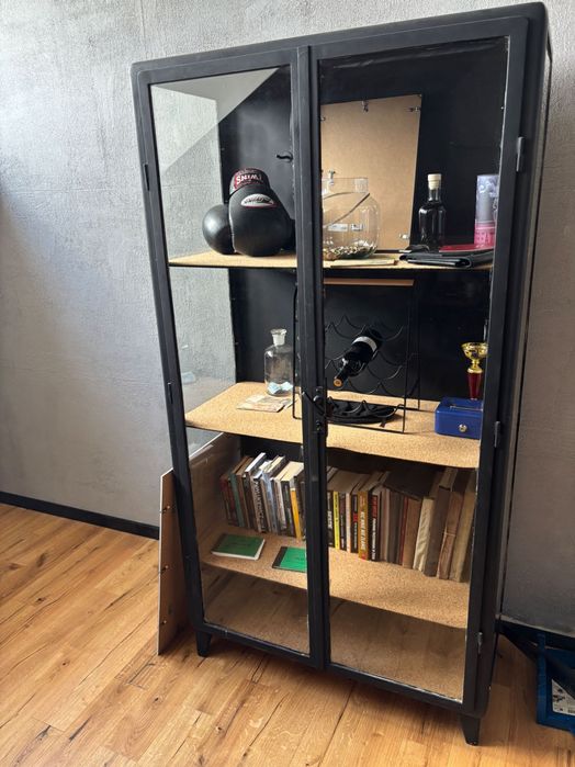 Szafa medyczna/ witryna metalowa / loft