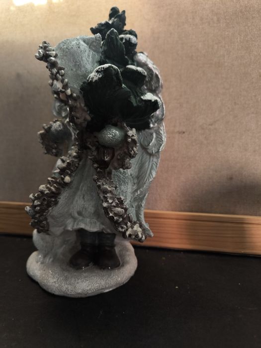 Boneca Natal Anjo com Coelho e Árvore
Linda boneca de Natal com tema d