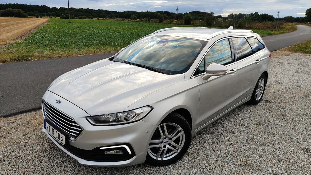 Ford Mondeo BEZWYPADKOWY-sam parkuje-ledy-navi-kamera-grzane fotele