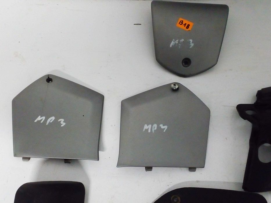 Piaggio mp3 , mp 3 owiewka osłona klapka wypełnienie