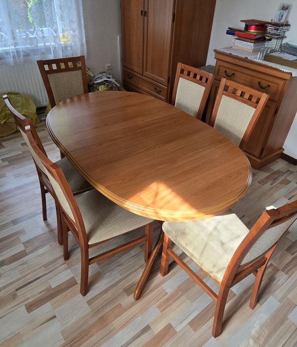 Meble do salonu- stół+6 krzeseł, 3 komody, szafa, kredens (Pogodno)