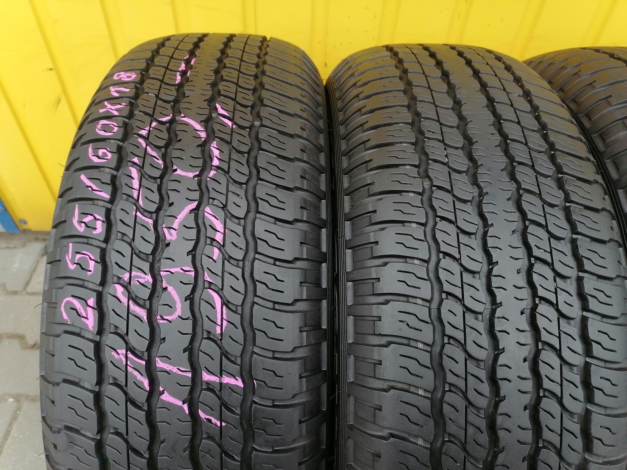 Opony całoroczne 255/60r18 Toyo