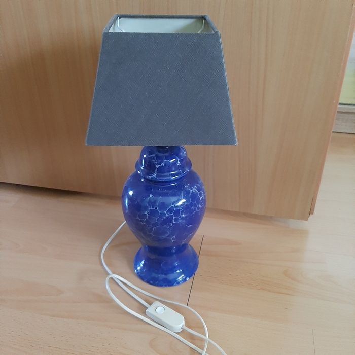 porcelanowa piękna lampka