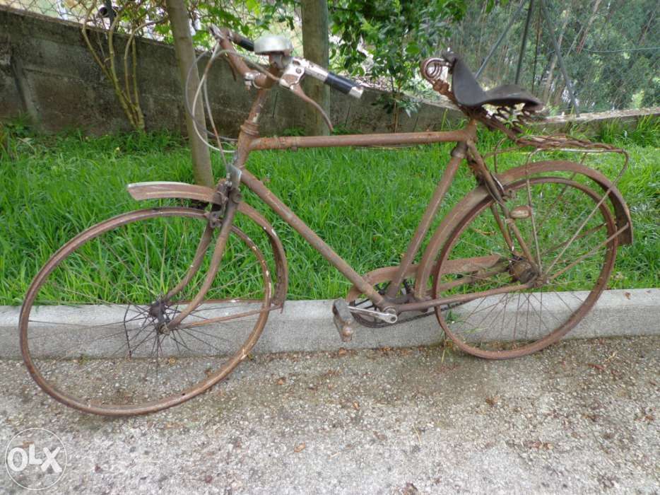 Bicicleta antiga Inglesa "colossal"
