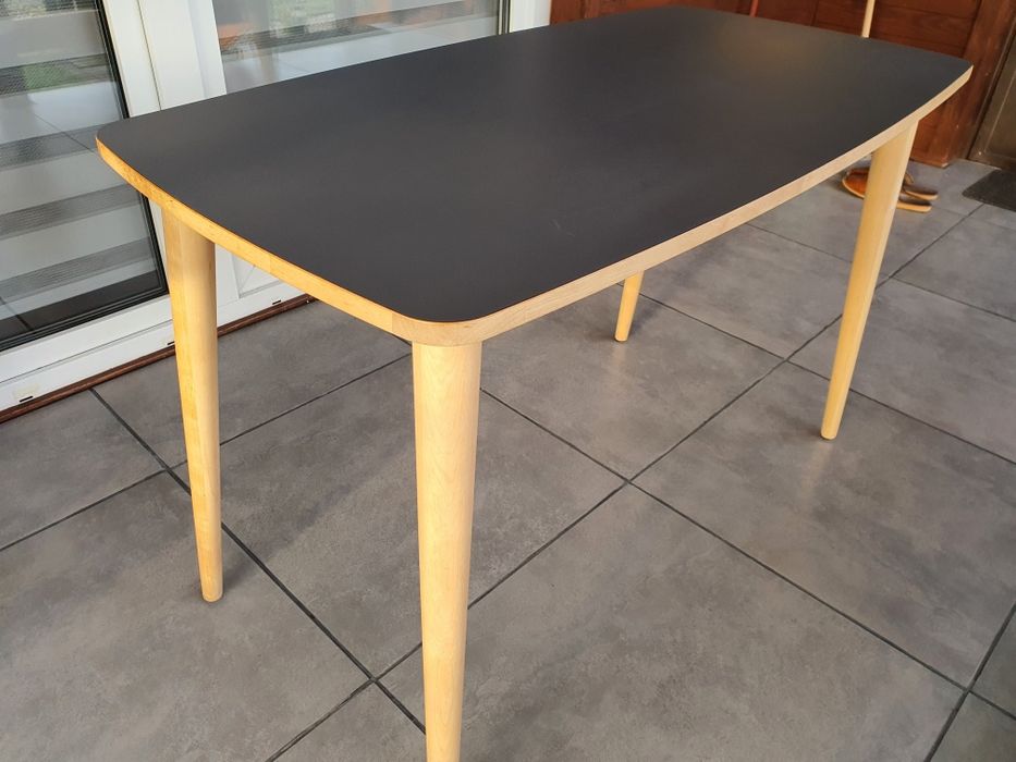 Stół kawowy* kuchenny* w bdb stanie  Ładny