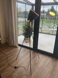 Lampa podłogowa czarna