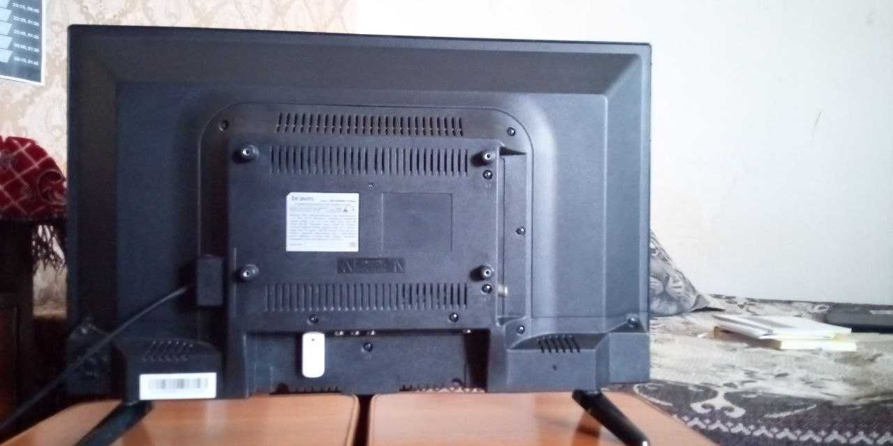 Телевізор Bravis Led-24E6000+T2