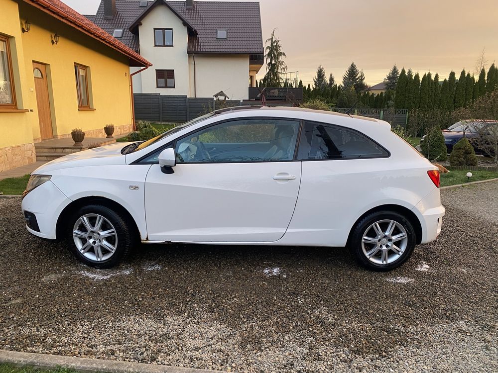 Seat Ibiza IV FR 1.9TDI //Xenon// Panorama