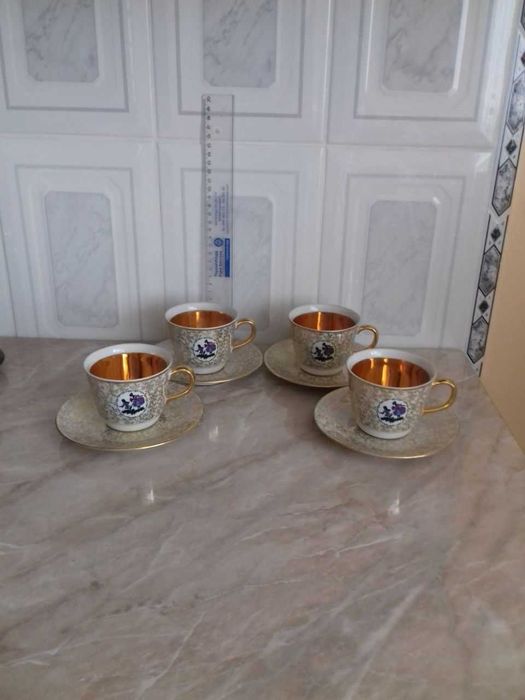 Фарфоровий чехословацький сервіз-перший. Є три види