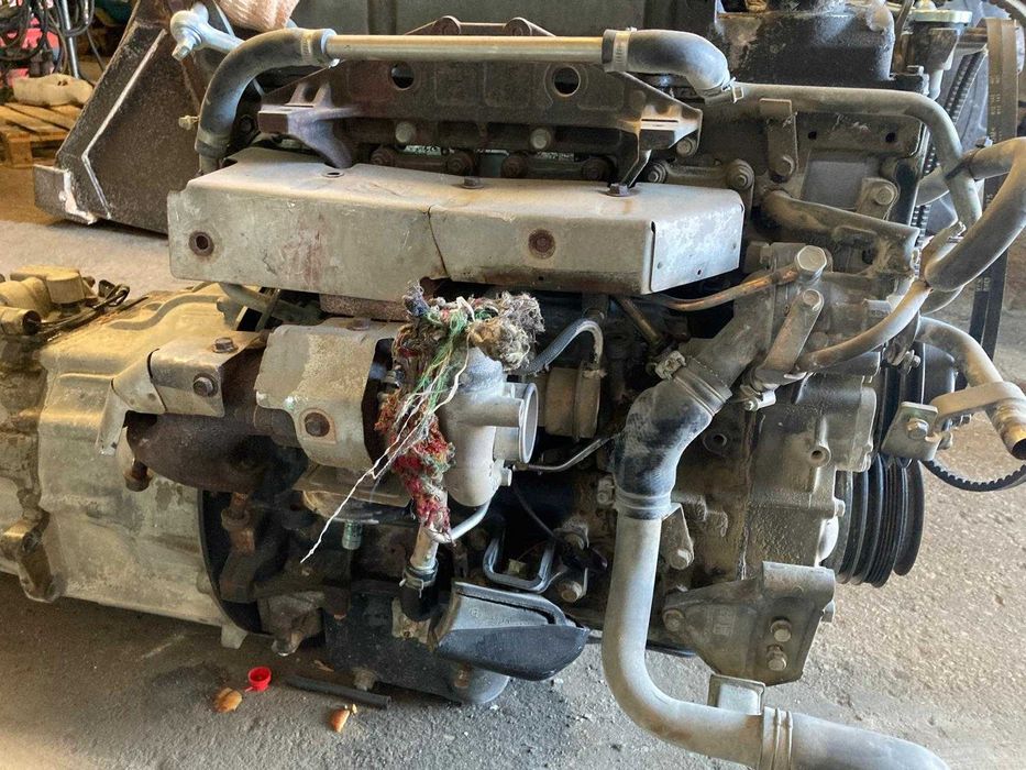 Motor e caixa de Mitsubishi Canter 3.0 DID 125cv