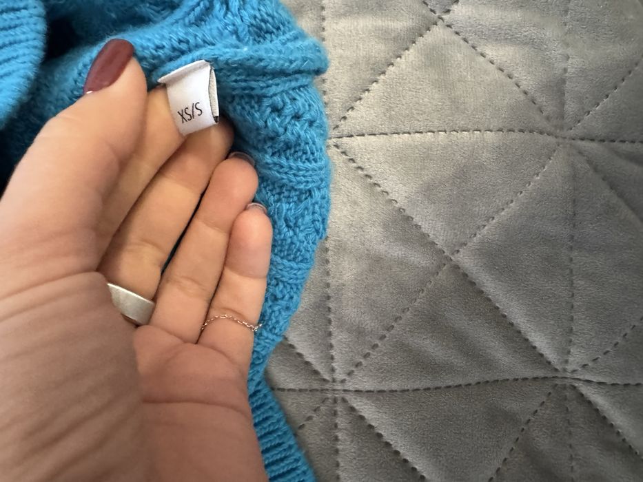 Friends of fashion синій светр