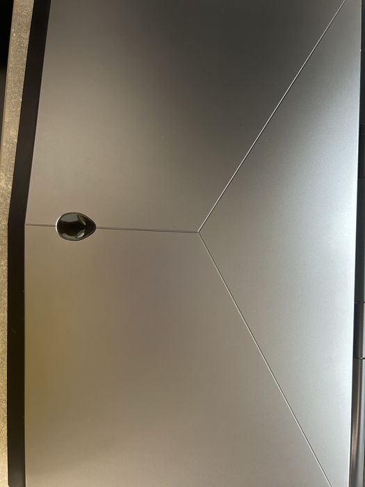 Dell Alinware 15r3+ миша Logitech