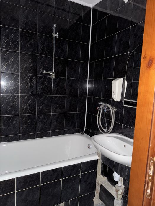 Здається 3 к квартира по Вул. Золотогірська