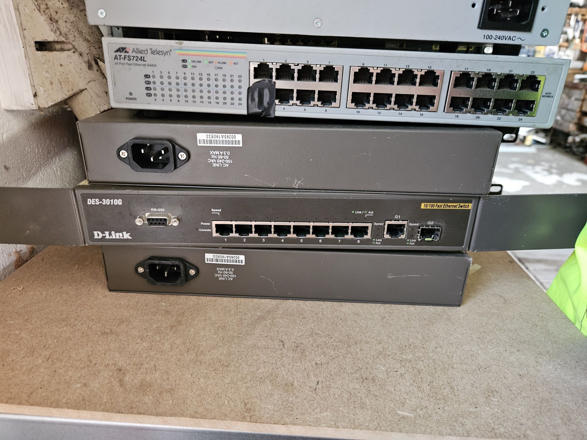 Switch 8/24/48 portów 100mb