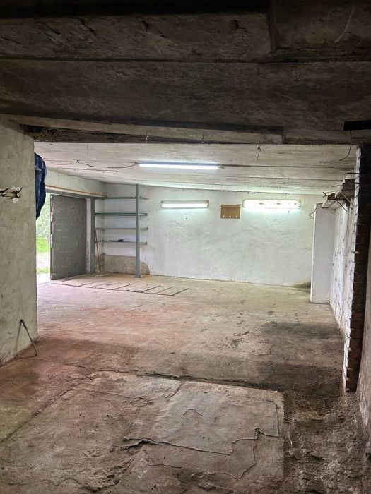 Ваш практичний гараж тут - просторий, з документами