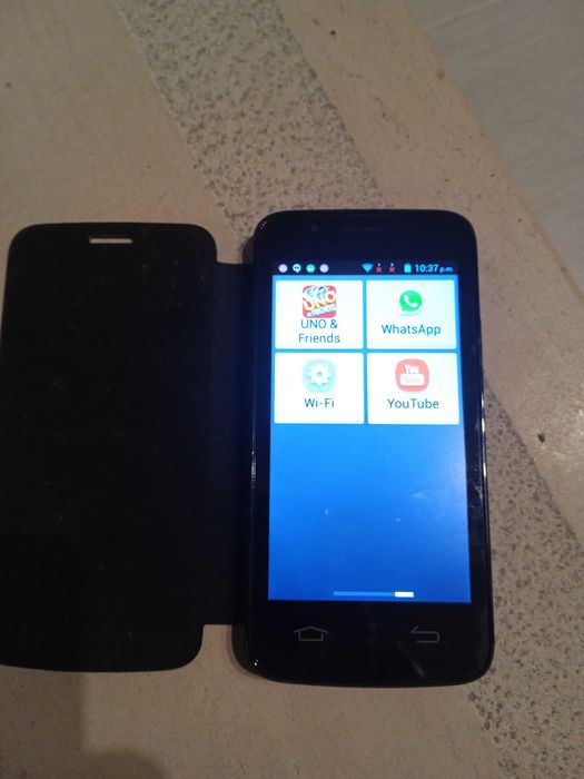 Smartphone Yezz Andy AZ4.5 Dual SIM Senior (Preto)