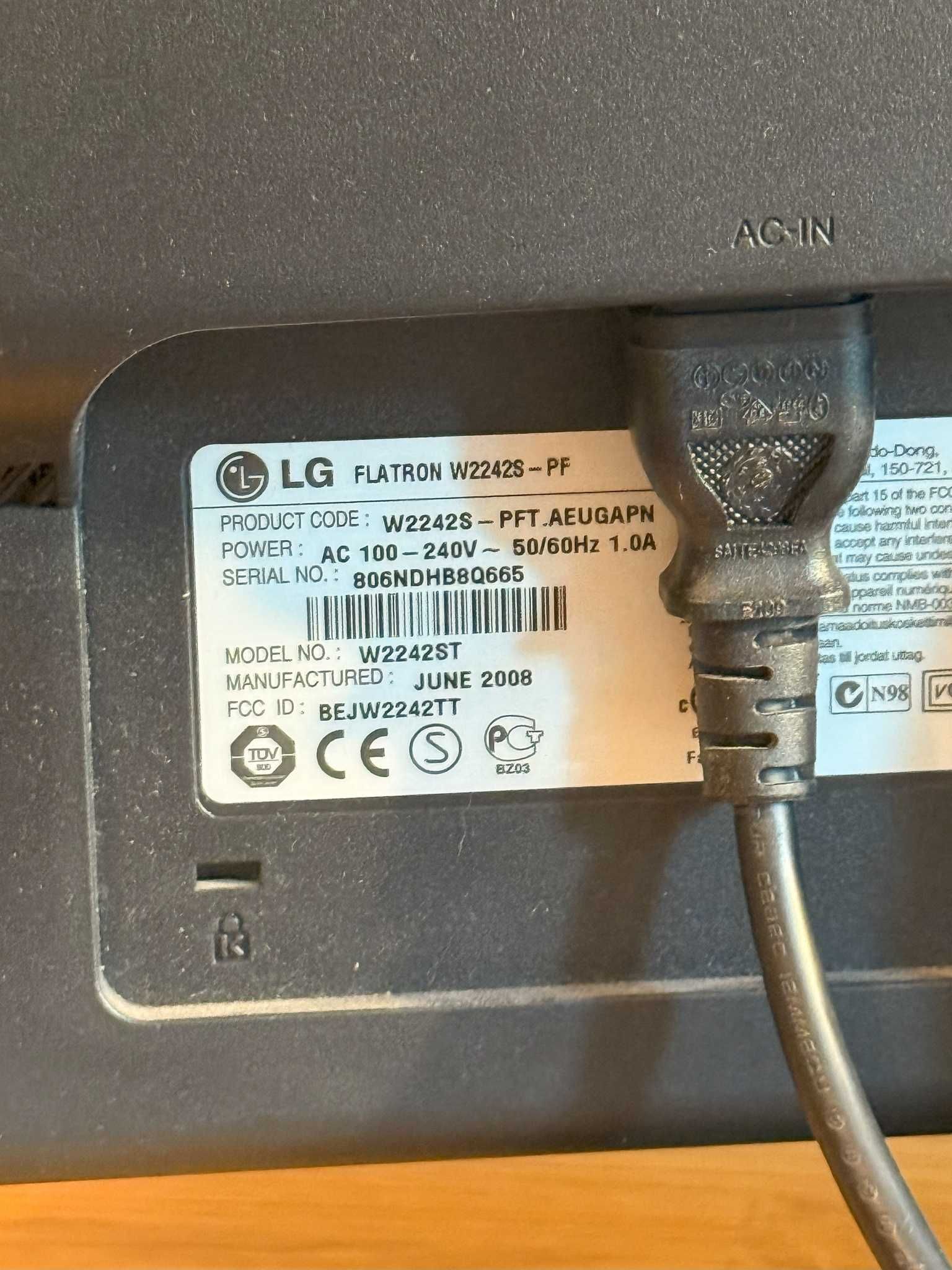 Monitor komputerowy 22" LG FLATRON W2242S