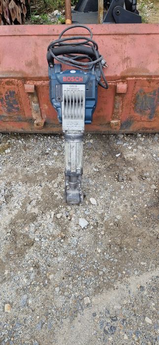 Młot wyburzeniowy bosch gsh 16 do kucia