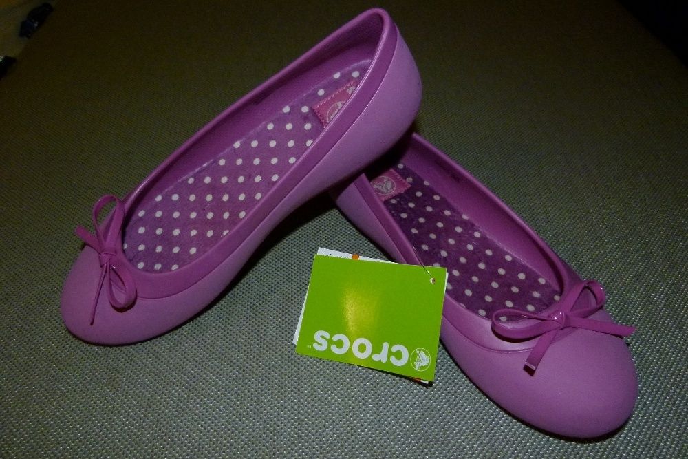 Балетки Crocs Mammoth Bow Flat, р-р W8