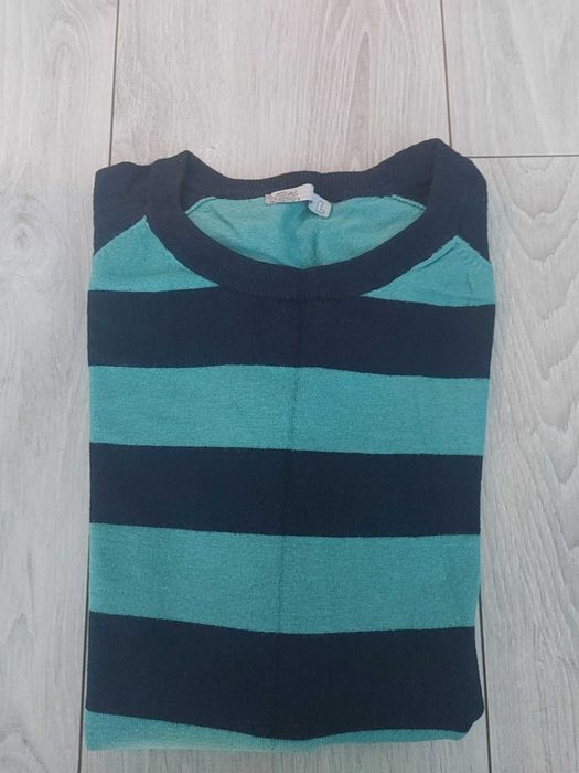 Sweter damski w paski z długimi rękawami