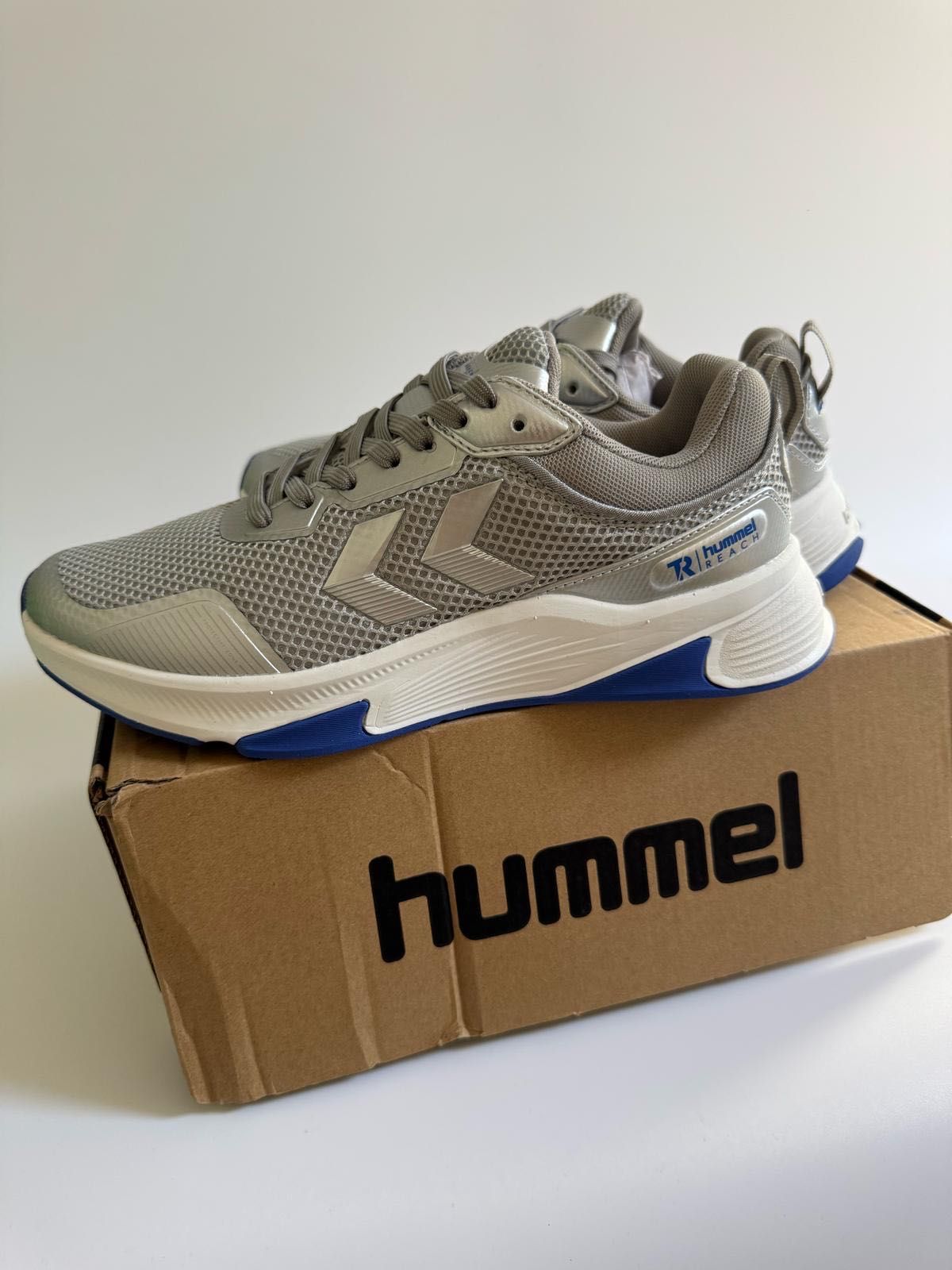 Nowe sneakersy sportowe HUMMEL REACH TR CORE SILVER srebrne 38