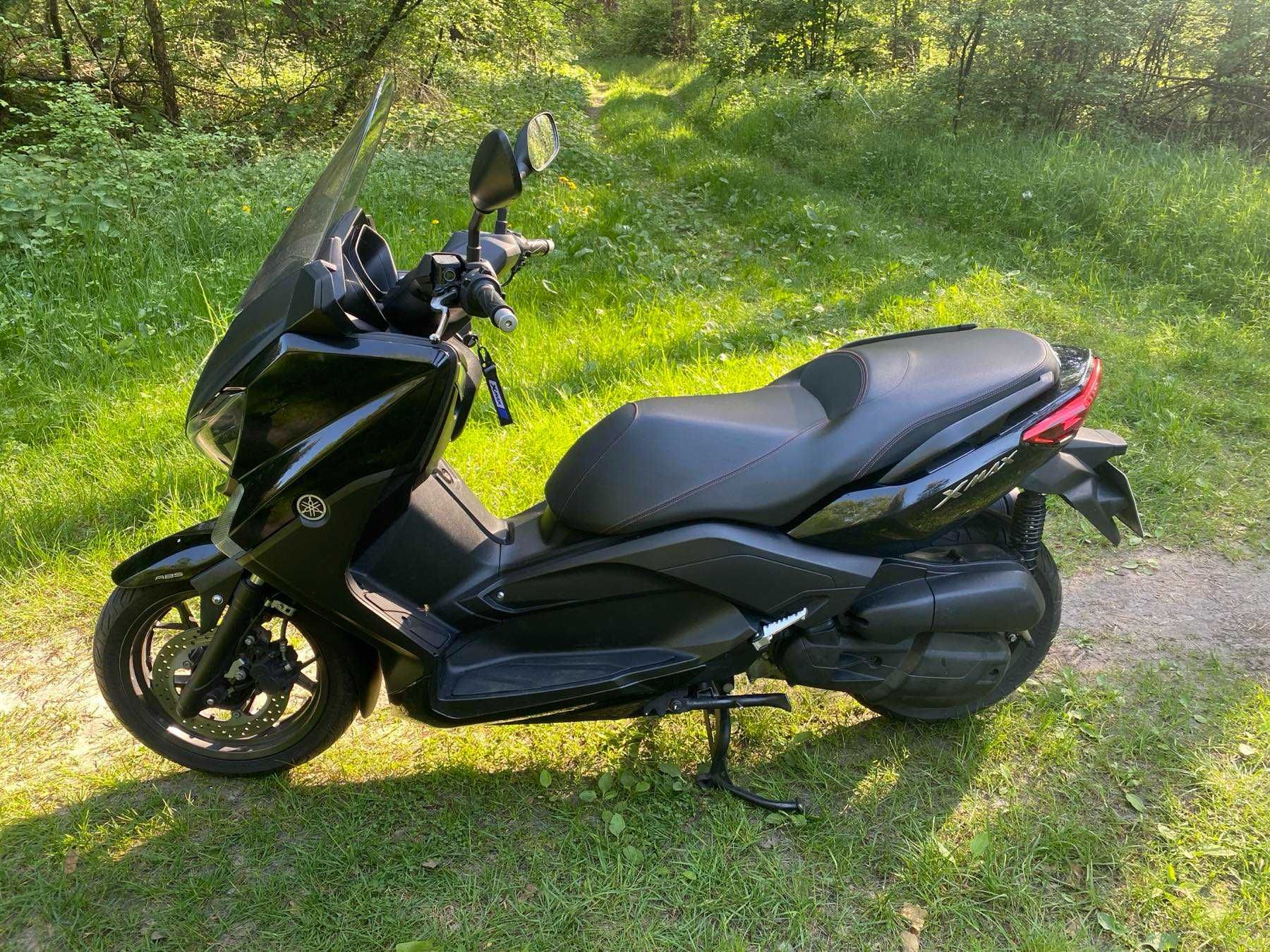 Максі скутер Yamaha X-Max 250 ABS  BLACK EDITION 2017