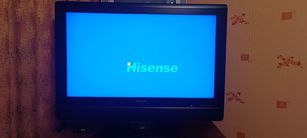 Телевизор Hisense LCD  (40) 102см