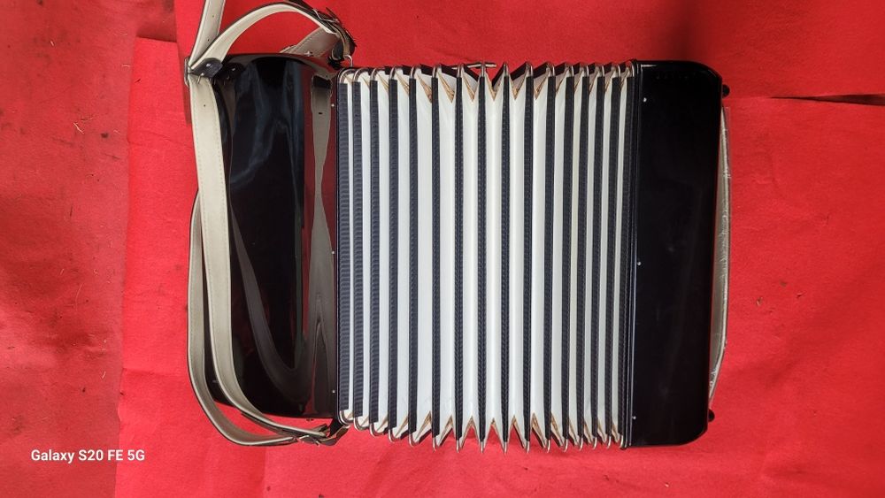 Akordeon HOHNER  Concerto III N