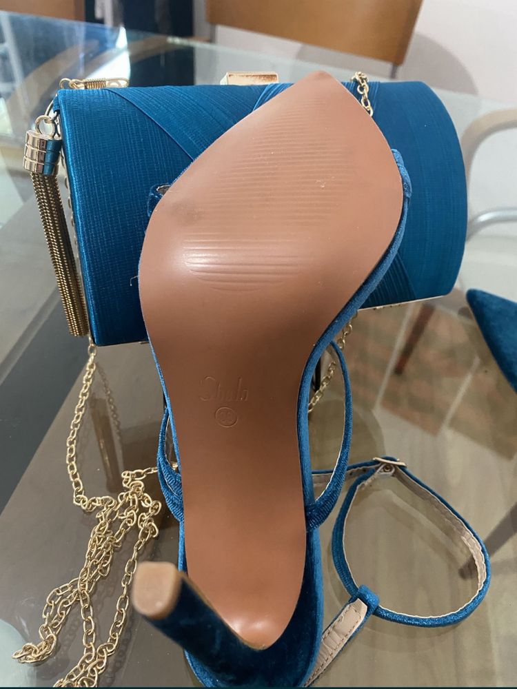 Conjunto de Sandalia nº38 e bolsa em azul (produto novo)