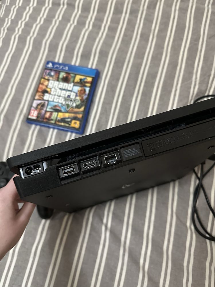 Продам Plastation 4 1TB