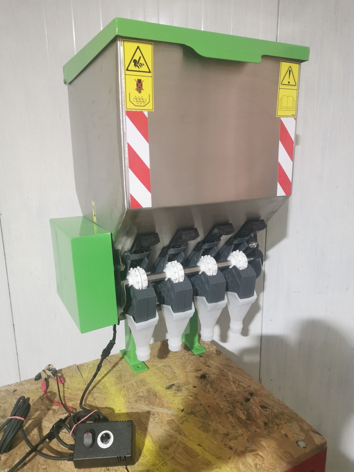 Podsiewacz Nawozu Aplikator Dozownik Elektryczny Nierdzewka Kwasówka