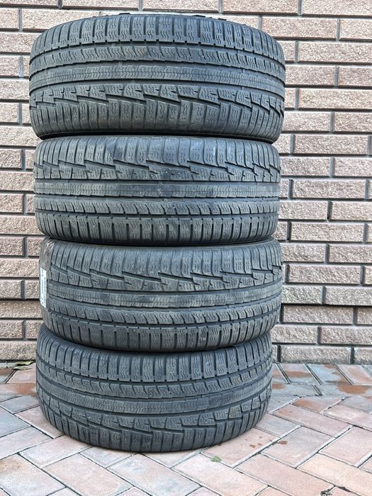 Nokian 245 40 R19
